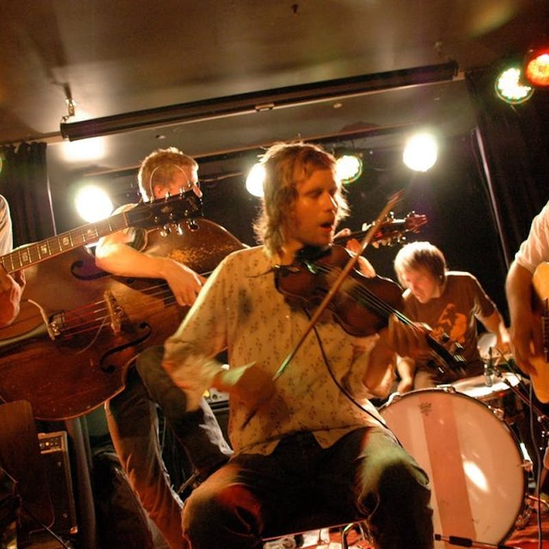 Olsen og Jensens Viseklubb: Kniv og Taffel «Tafler julen inn» på Osvald Pub