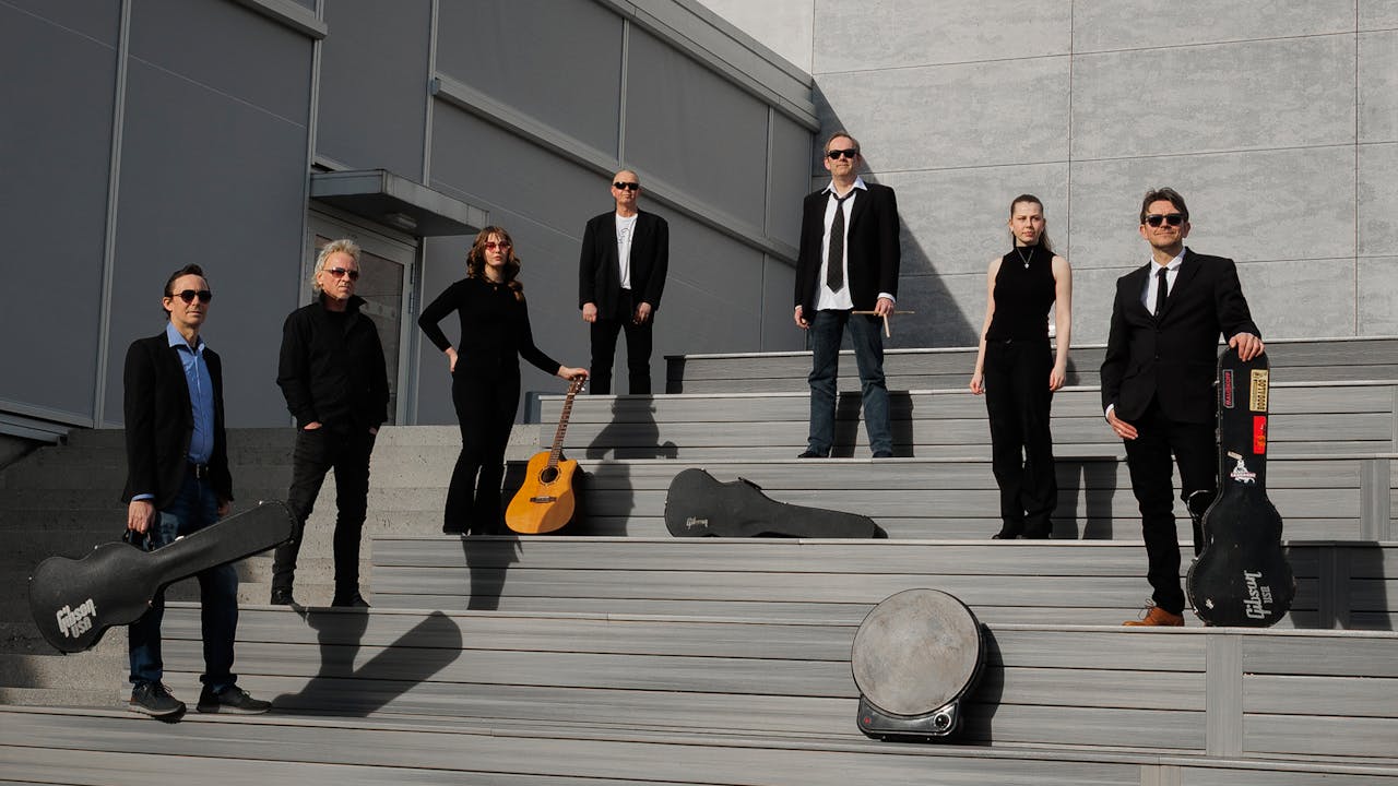 Plakat for Svelekameratane - 30 år med røre!